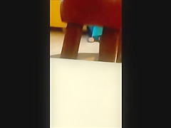 Gostosa pagando a conta