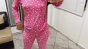 Gran Culo In Mi Hermosa Hijastra Hace Twerking Mientras Yo Me Masturbo Viendo Su Rebotando