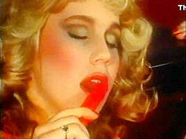Guy Seduces And Fucks Sweet Curly-haired Retro Blonde