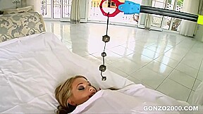 Gynecologists Looking Into My Pussy With Vaginal Speculum At