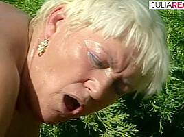 Hairy Granny Pussy Was Totally Wet - DeutscheOmas