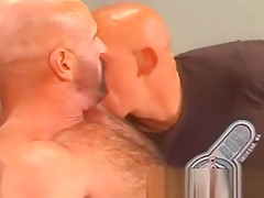 Hairy muscle rimming friends in public toilet