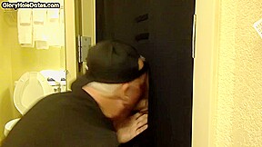 Homemade gaydaddy sucks gloryhole dick 4 cum in mouth