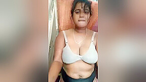 Horny Boudi Shows Her Big Boobs And Wet Pussy