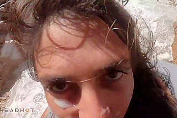 Horny Girl Want His Dick In A Public Beach And Take A Big Facial