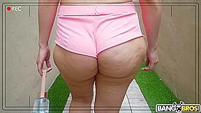 Horny Neighbor Valentina Jewels - AssParade