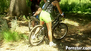 Hot Biker Avenna Lee Fucked Raw Outdoors