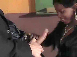 Hot Interracial Session With An Ebony Stunner
