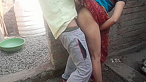 Hot Milf In Huge Ass Indian Bhabhi Strips Saree Choli And Fucks With Devar Ji