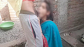 Hot Milf In Huge Ass Indian Bhabhi Strips Saree Choli And Fucks With Devar Ji