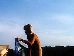 Hot blond puts a new top on