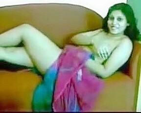 Hot junior amateur desi babe on the couch with her man