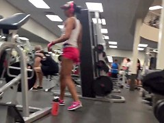 Hot milf at the gym in spandex 3