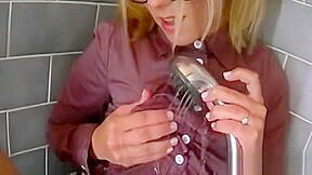 Hotties Engulf Fat Cock And Have A Fun Some Golden Showers