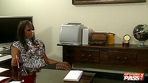 Hr Boss Interviews And Fucks Applicant 4k - Vanessa Monet