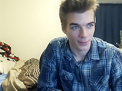 Hung twink cums on cam