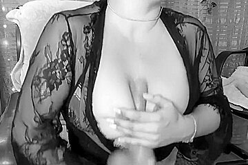 I Dildo My Pussy And Ass In Close-up