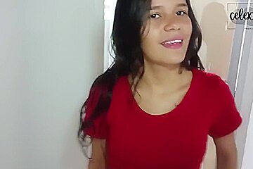 I Invite My Stepsister To Take A Bath So I Can Fuck Her And Cum In Her Pussy