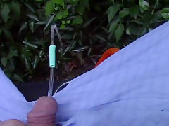 I piss in neighbors garden for 4 straight minutes after drinking 12 pack