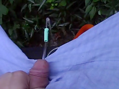 I piss in neighbors garden for 4 straight minutes after drinking 12 pack