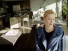 IGGY AZALEA GETS FUCKED IN HOTEL ROOM (73 QUESTIONS PARODY)
