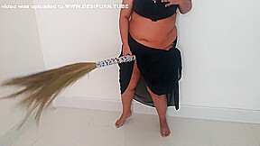 Indian Desi Hot Maid Has Sex With Pussy Broom Inside While Sweeping The House