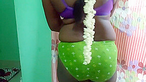 Indian Hot Girl Removing Saree