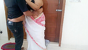 Indian Hot Was Cleaning The House When Neighbor Boy Saw Her & Fucked - Desi Sex Homemade