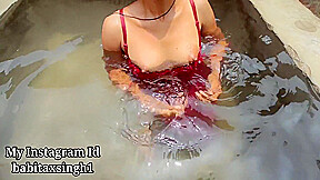 Indian Outdoor Village Opne Water Tenk Bathing Desi Girl Clear Hindi Audio