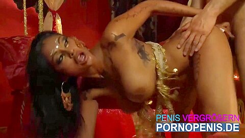Ist Eine Indische Prinzessin Die Gerne Hart Fickt