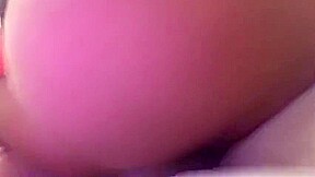 JUJU FERRARI SENTANDO NO VIBRADOR