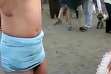 Japanese Bodybuilder Exhibiting At Matsuri On Public Beach