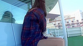 Japanese ho flashes pussy