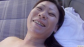 Japanese wife full of curves and lacking clothing does the unthinkable