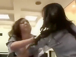 Japanese?catfight
