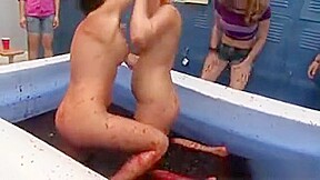 Jellywresting Babe Pussylicked By Classmate