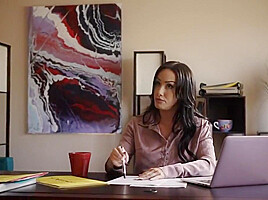 Jennifer White And Max Fills In Stepson Wanted To Relax And Fucked Gorgeous Step mother