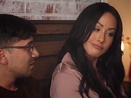 Jennifer White And Max Fills In Stepson Wanted To Relax And Fucked Gorgeous Step mother