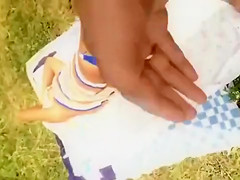 Jerking off in the park to a lady