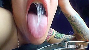 Johannie Fat Tongue 14 Min
