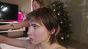 Juicy lesbian babes eating pussy