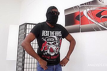 Karina Clarke And Jolee Love - Masked Looters 4on1, Bbc, Atm, Balls De