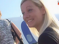 Kira Kerosin In Im Flugzeug