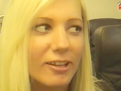 Kira Kerosin In Im Flugzeug