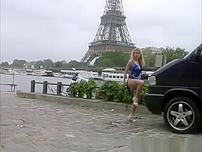 Krista Kass (Natalia Jay) - Pissing in Paris