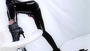 Ksu Colt In Latex Girl Extreme Xii With Many Huge Dildos Streamvid net