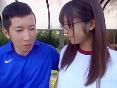Kumakura Shouko enjoys a wild outdoor gangbang