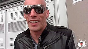 LECHE 69 The Busty Fan