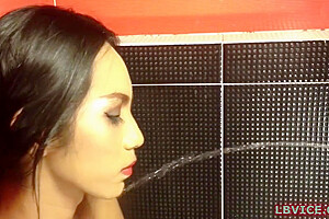 Ladyboy Shemale Jordan Pissed In Mouth In Fetish Pee