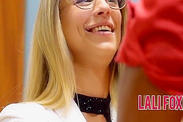 Li Fox Secretaria - Una Diosa Argentina - Usted La Contrataria ? 5 Min